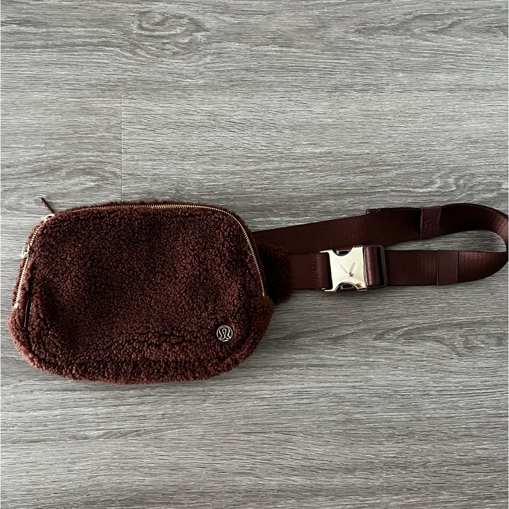 Lululemon Large 2L Fleece Everywhere Belt Bag